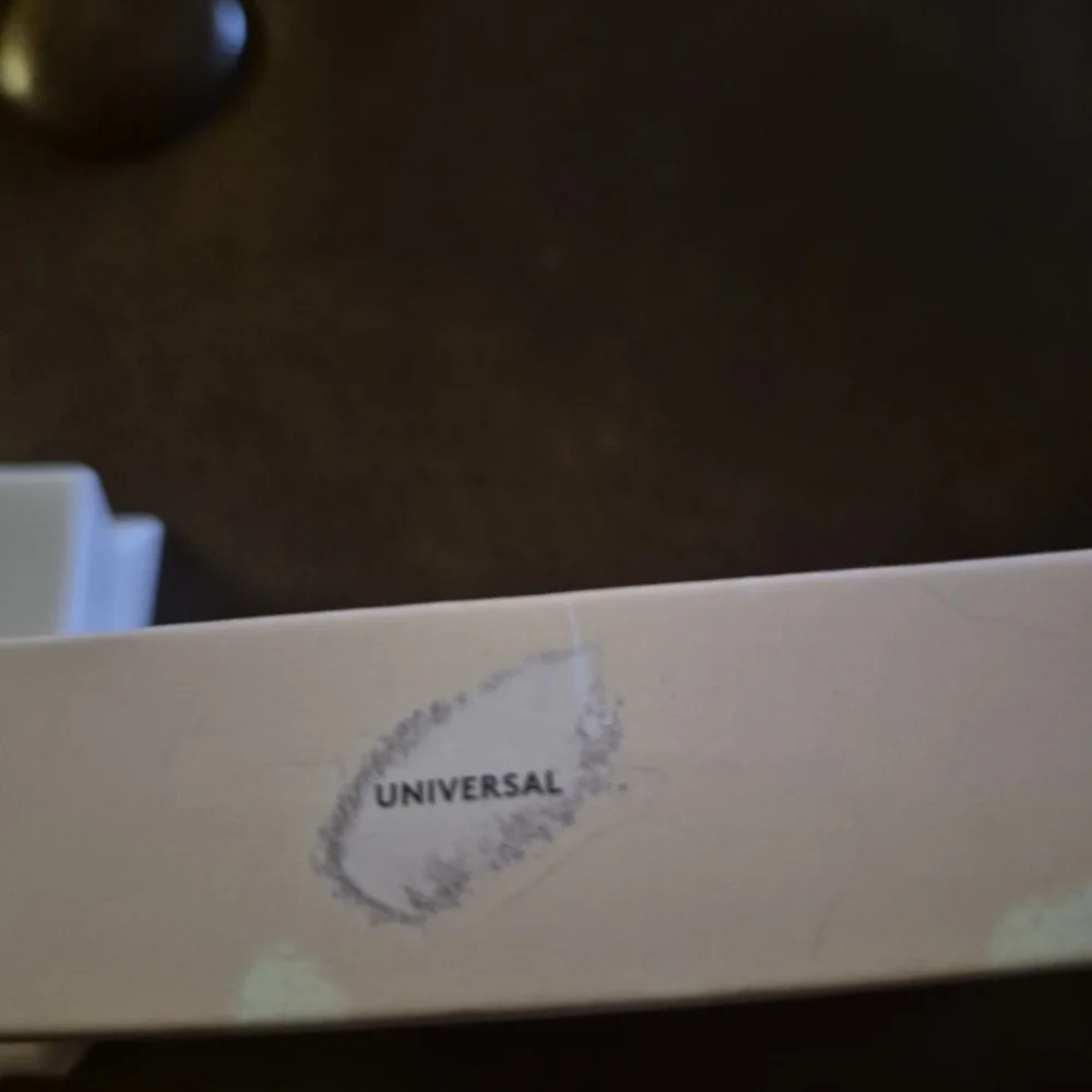 Fenty Beauty Invisimatte Blotting Powder Universal - Picture 7 of 7